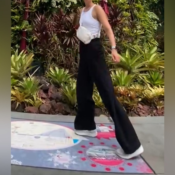 GAP Crinkle Gauze Wide Leg Pant - Picture 2 of 6